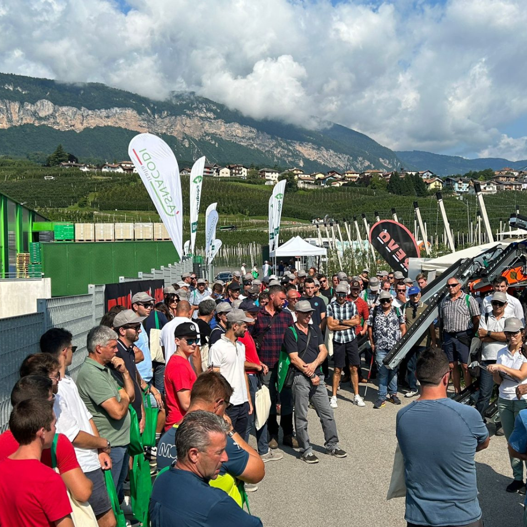 IN CAMPO PER LA DIFESA: prima tappa in Val di Non con 200 agricoltori